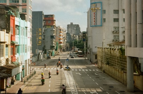 嘉陵摩托车 93年以前这台车的启动方式类似于现在的自行车踏板